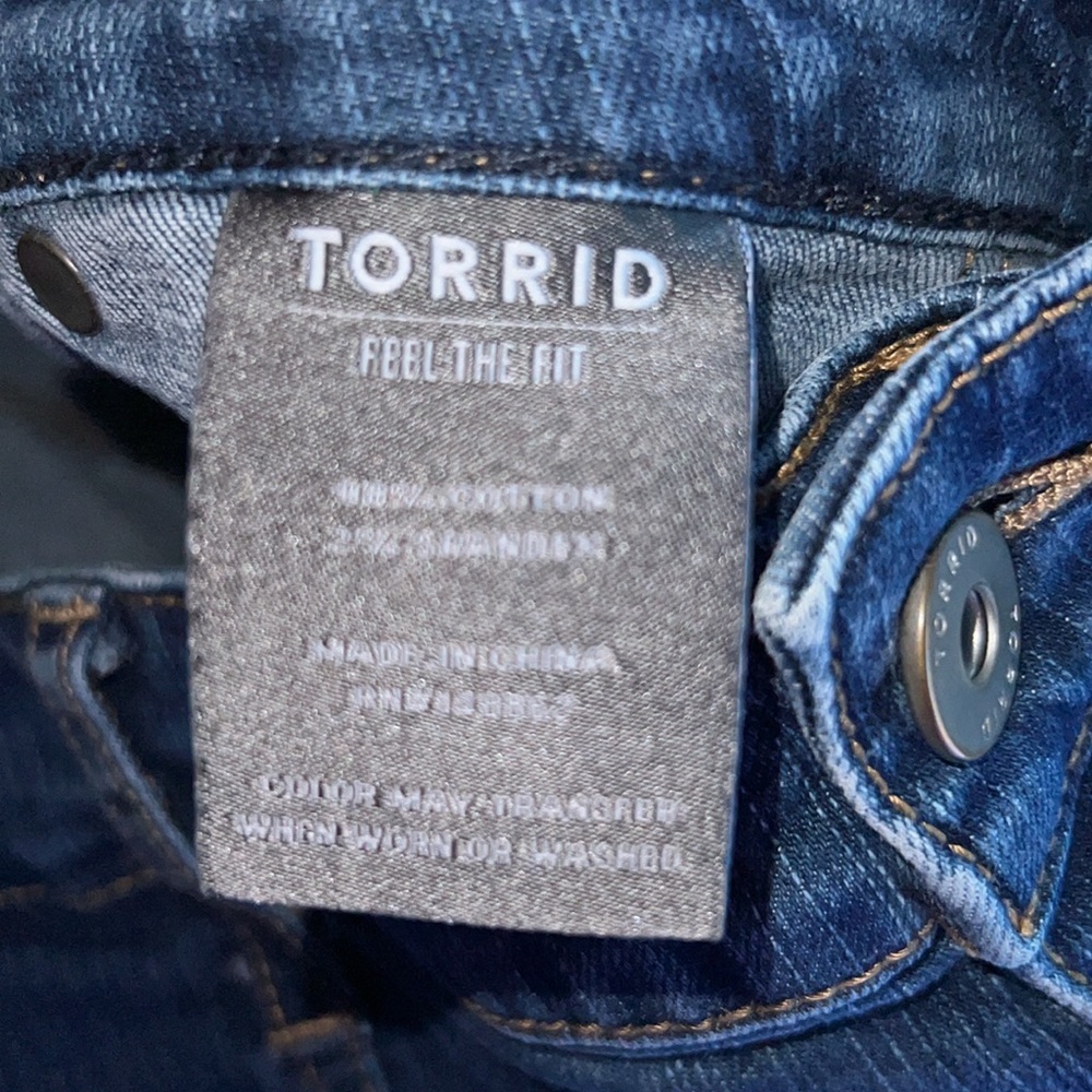 Torrid Feel the Fit Jeans - Picture 6 of 6